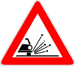 Materiale instabile sulla strada